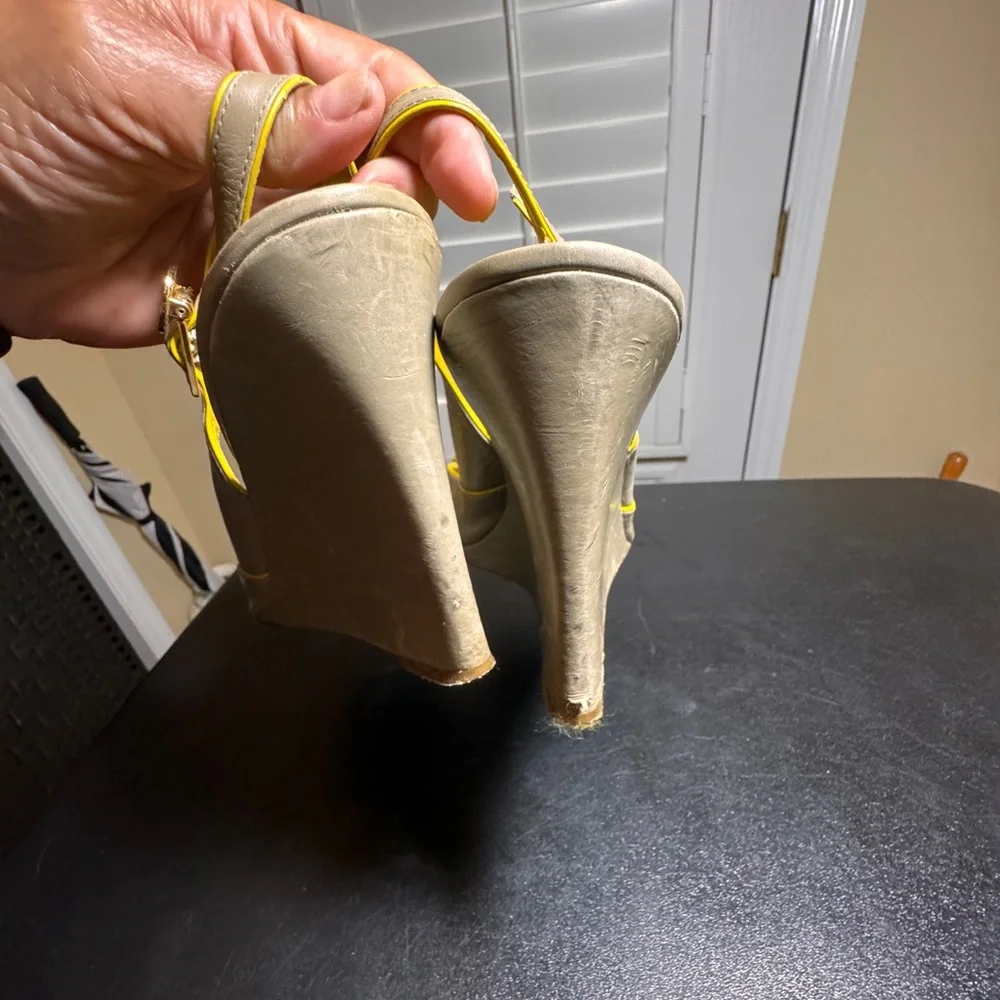 Tory Burch size 10  leather yellow / tan wedge slingback sandal
